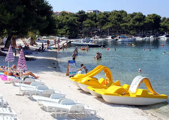 Seaside With A Swimming Pool - 7561 Appartement Trogir