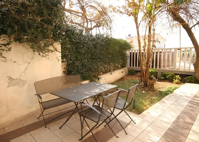 Appartement Seaside With A Swimming Pool - 7561 Trogir