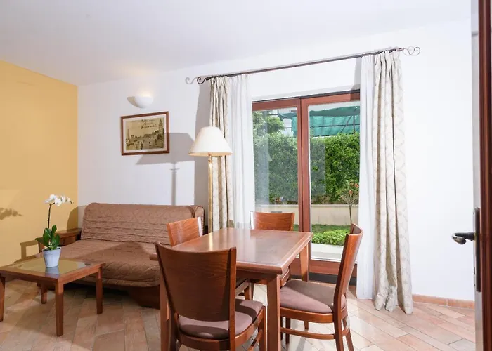 Seaside With A Swimming Pool - 7561 Appartement Trogir